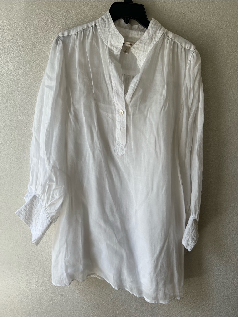 Banana Republic White Lightweight Tunic Blouse